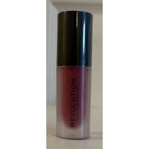 Revolution Matte Bomb Burgundy Star Liquid Lipstick 0.15 fl oz NWOB